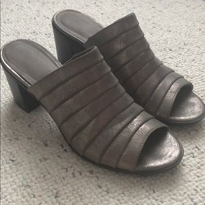 Easy Street silver heeled sandals